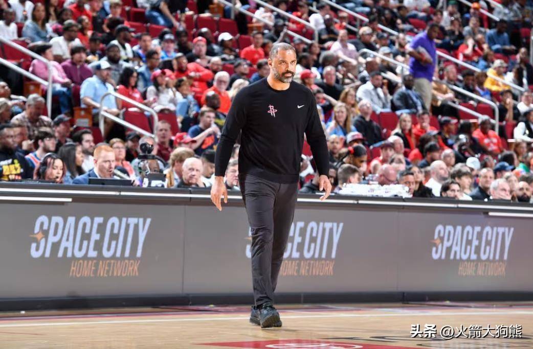 里程碑夜!休斯敦火箭更衣室发声,NBA常规赛关键时刻刷纪录,震撼外界,阵容厚度经受考验的简单介绍 里程碑夜!休斯敦火箭更衣室发声,NBA常规赛关键时刻刷纪录,震撼外界,阵容厚度经受考验的简单介绍