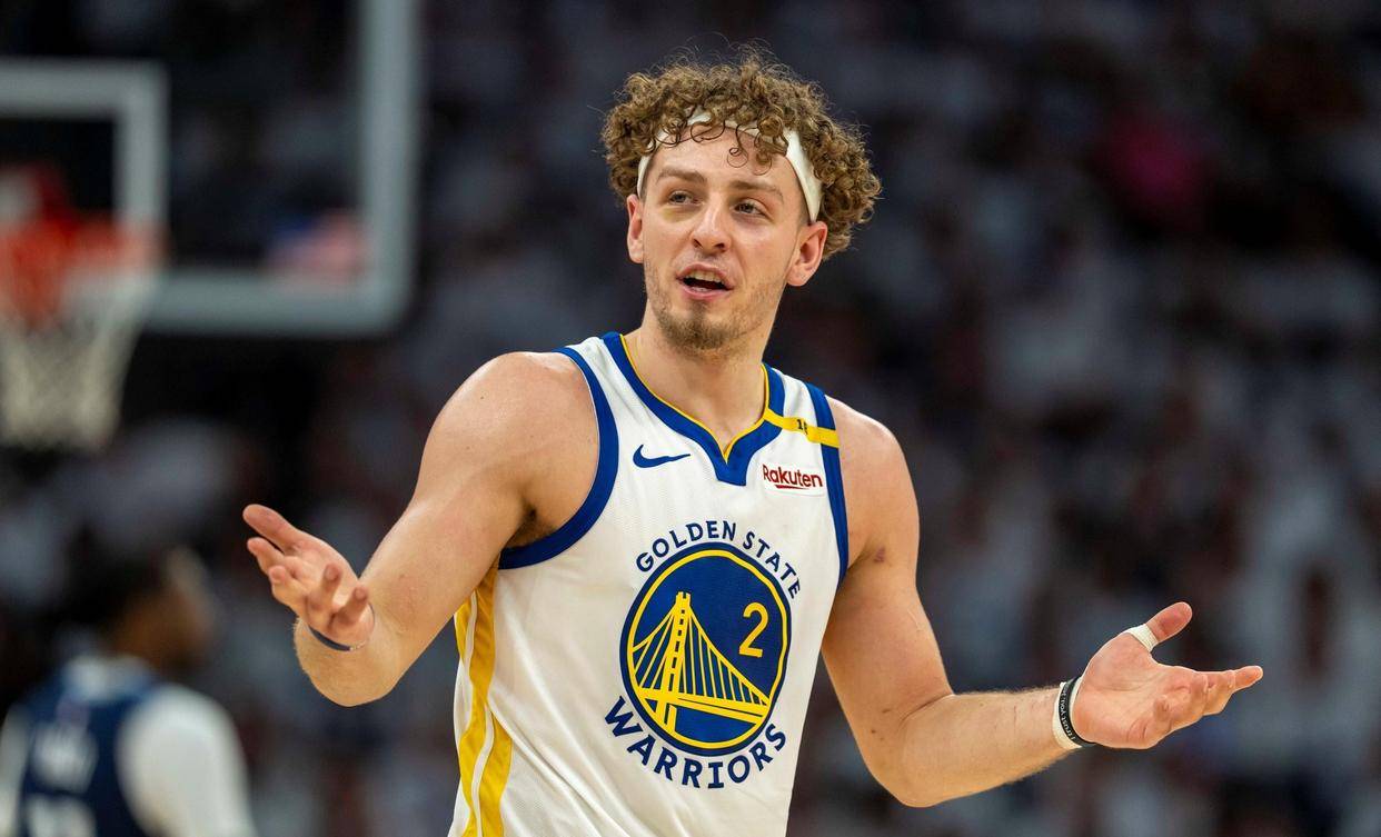 金州勇士训练开放日,今晨队长鼓劲引欢呼,CBA常规赛在即,控场能力受关注 金州勇士训练开放日,今晨队长鼓劲引欢呼,CBA常规赛在即,控场能力受关注